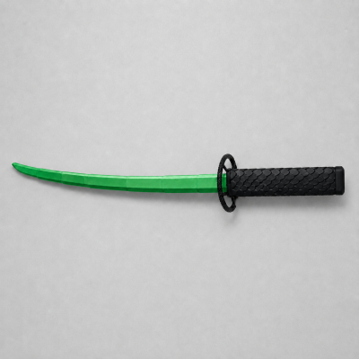 Katana com lâmina verde e cabo preto com padrão de escamas