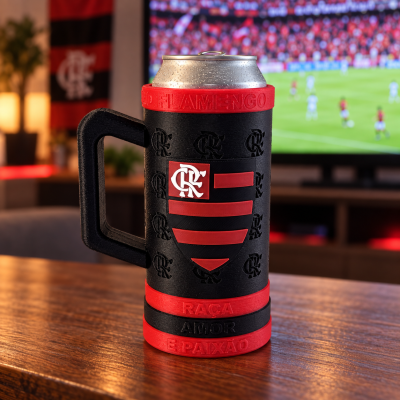 Suporte caneca preto e vermelho para lata com símbolo do Flamengo e palavras relacionadas ao clube.