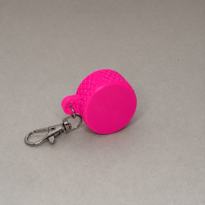 Porta-chaves redondo rosa com fecho metálico prateado