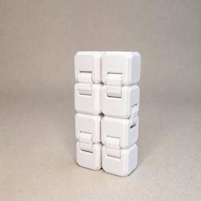 Cubo infinito branco com seis segmentos e rodas texturizadas