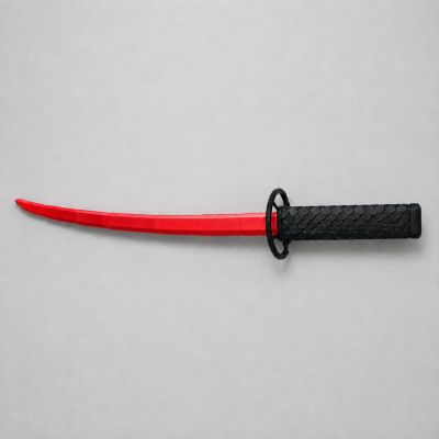 Katana com lâmina vermelha e cabo preto texturizado sobre fundo cinza claro