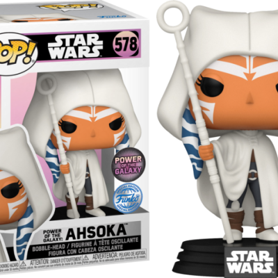 Figura Funko Pop! Ahsoka de Star Wars com capuz branco e bastão