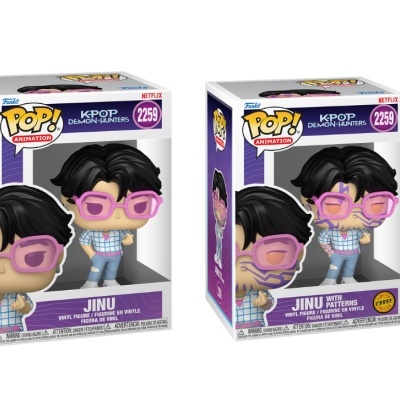 Figuras Funko Pop! Jinu da série K-Pop Demon Hunters, com óculos rosas e camisa azul, em caixas roxa e branca