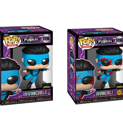 Duas caixas Funko Pop! Games Invincible, personagem com máscara azul e cabelo preto, fundo roxo