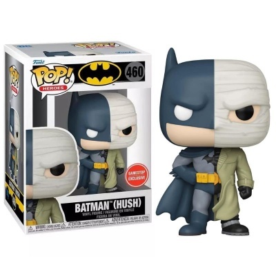 Figura Funko Pop! Batman (Hush) nº460 com metade da máscara azul do Batman e metade do rosto de Hush, ao lado da caixa original.