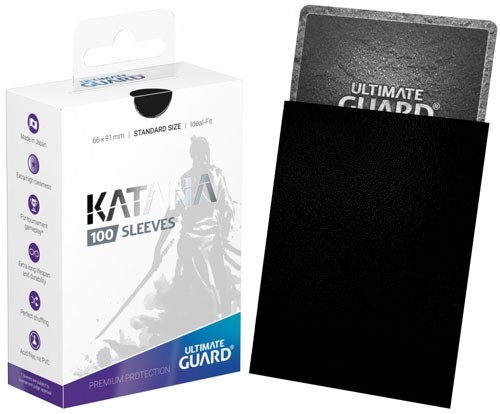 Caixa de capas protetoras pretas para cartas KATANA 100 SLEEVES ULTIMATE GUARD e uma capa com um cartão a sair