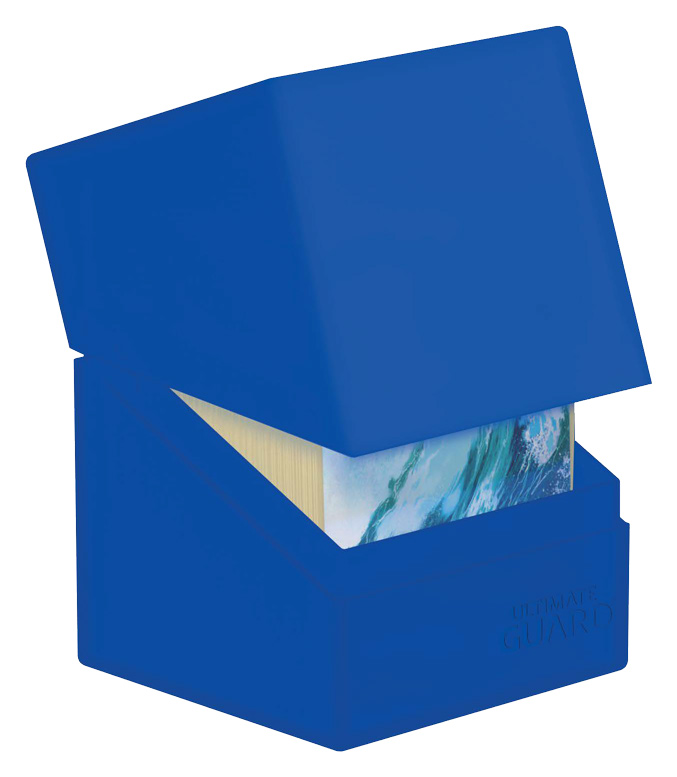 Caixa azul de plástico para cartas com tampa aberta mostrando parte do conteúdo