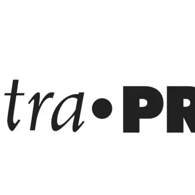 Logo Ultra PRO em preto sobre fundo branco
