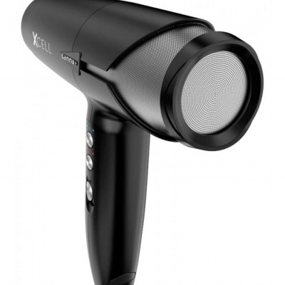 Secador de cabelo preto com padrão metálico na entrada de ar