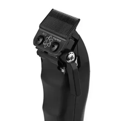 Aparelho de barbear recarregável preto com lâmina de precisão