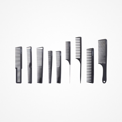 Conjunto de nove pentes pretos variados sobre fundo branco
