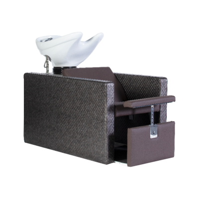 Cadeira de cabeleireiro castanha com lava-cabeças branco