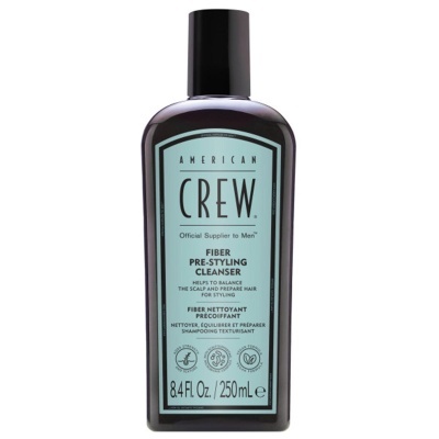 Frasco de limpeza pré-estilização American Crew 250 mL com rótulo azul e tampa preta