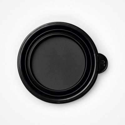 Prato preto redondo com detalhe numérico 3