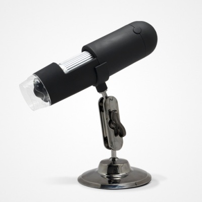 Microscópio digital portátil preto com base metálica