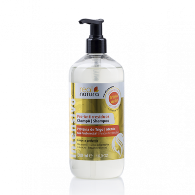 Champô Real Natura Pro-Antirresíduos embalagem transparente com doseador preto