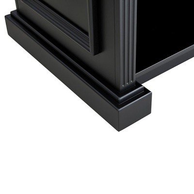 Base de móvel preto em madeira com detalhes em relevo