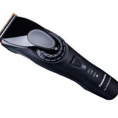 Máquina de cortar cabelo preta Panasonic com lâmina dourada e botão central.