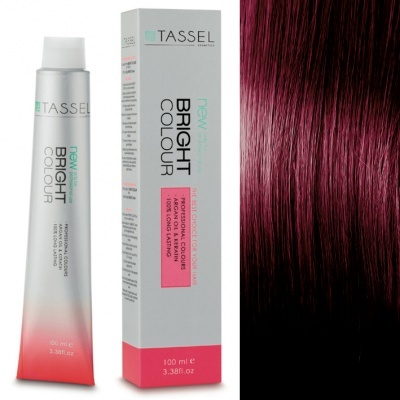 Tubo e caixa de tinta de cabelo TASSEL Bright Colour junto a amostra de cabelo tingido castanho escuro com reflexos rosa avermelhados.