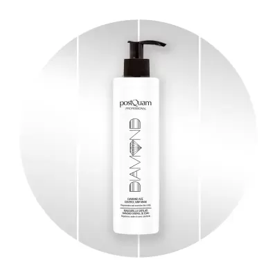 Frasco branco com válvula preta de produto cosmético da marca postQuam Professional