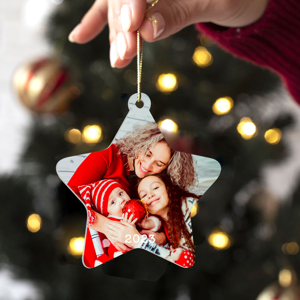 Enfeite de Natal estrela com foto personalizada e texto 2023