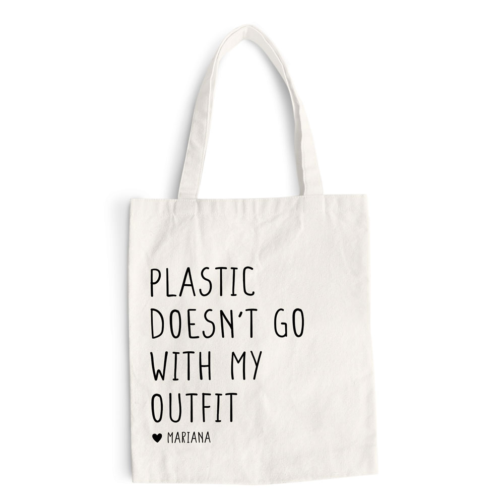 Saco de tecido branco com texto preto impresso, alças compridas