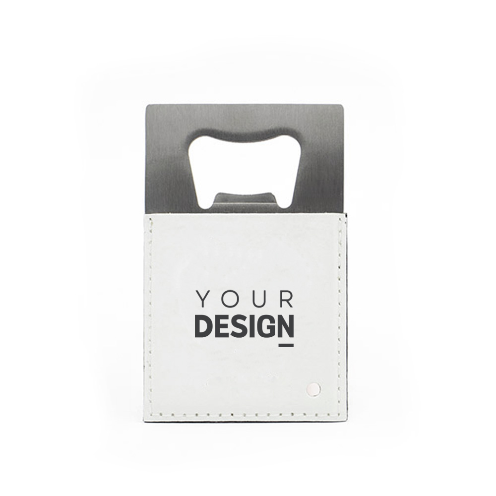 Abridor de garrafas metálico com suporte de couro branco com texto