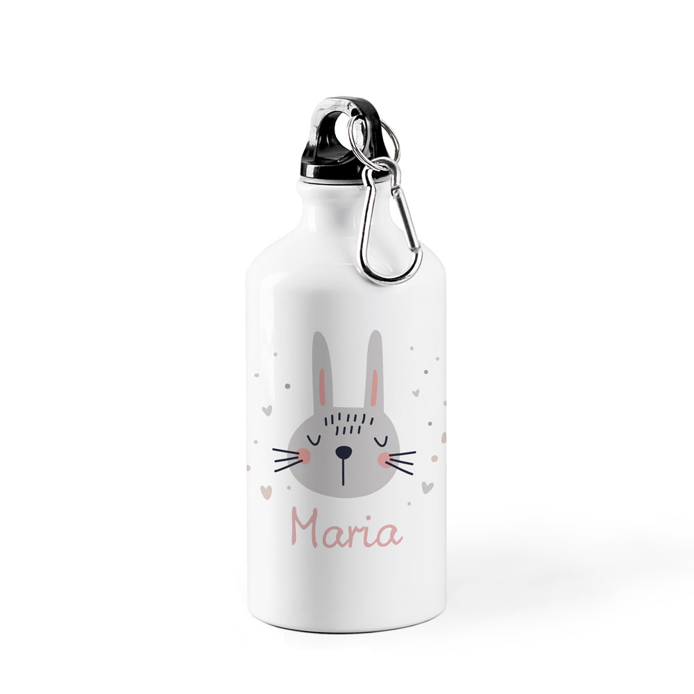 Garrafa de alumínio branca com estampa de coelho cinzento e texto Maria