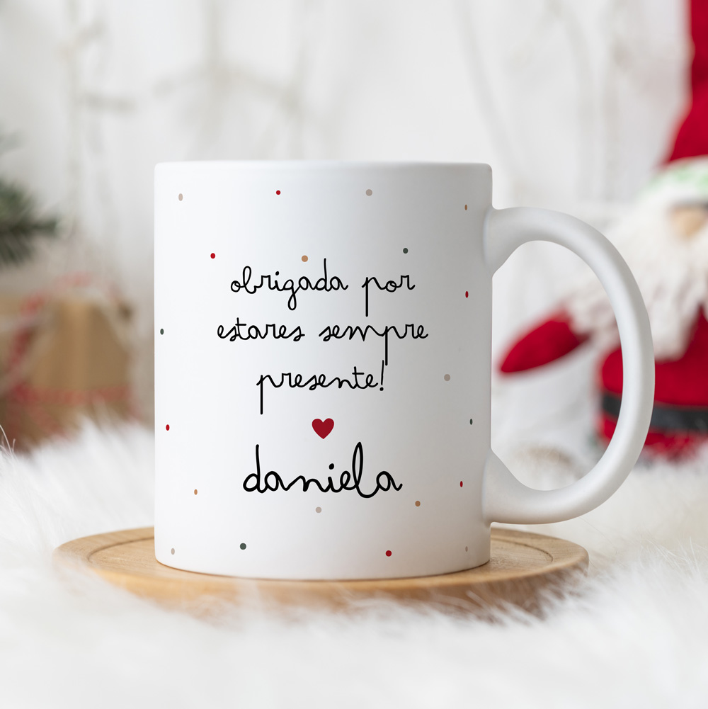 Caneca branca com texto personalizado e pontos coloridos