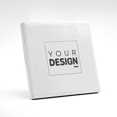 Caixa branca quadrada com texto YOUR DESIGN