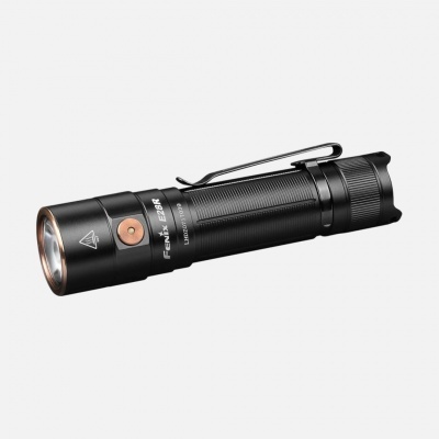 Lanterna Fénix E28R