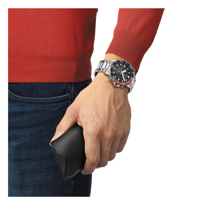 Relógio de pulso masculino com bracelete metálico e mostrador preto