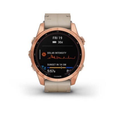 Relógio inteligente Garmin com caixa cobre e pulseira bege