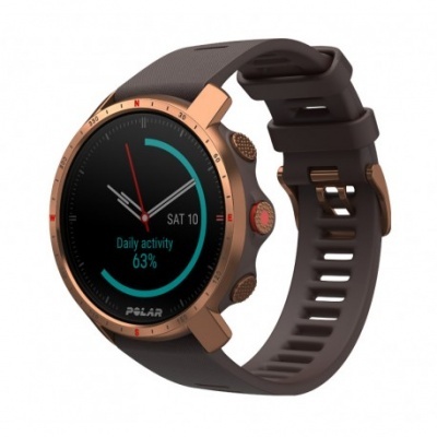 Relógio inteligente Polar com bracelete preta e estrutura em ouro rosa