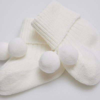 Meia Recém-Nascido Pérola com Borlas