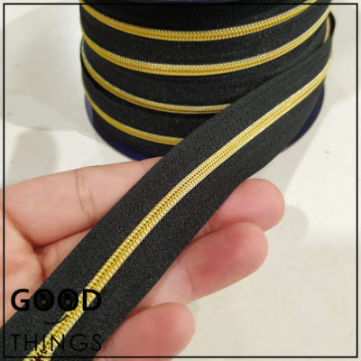 Fecho a metro metalizado | Malha 3 | Fundo Preto