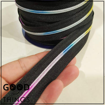 Fecho a metro metalizado | Malha 3 | Fundo Preto