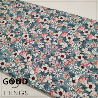 Vaiela Floral fundo Azul