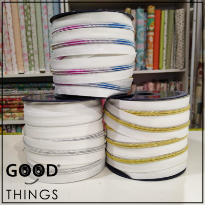 Fecho a metro metalizado | Malha 5 | Fundo Branco