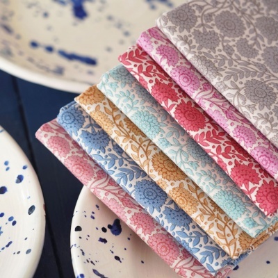 TILDA | Windy Days | Aella Dusty Red