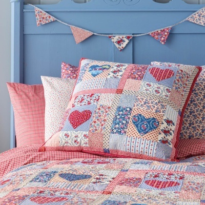 TILDA | Village Life | Agnes Burgundy