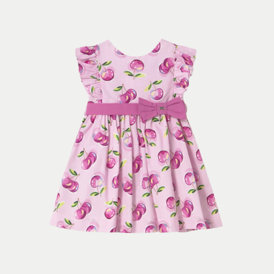 Vestido infantil rosa com padrão de cerejas e laço rosa