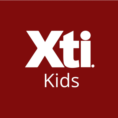 Logótipo da marca Xti Kids em branco sobre fundo vermelho