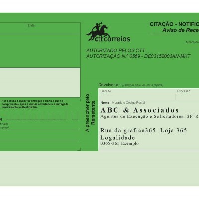 Envelope verde da CTT com notificação postal