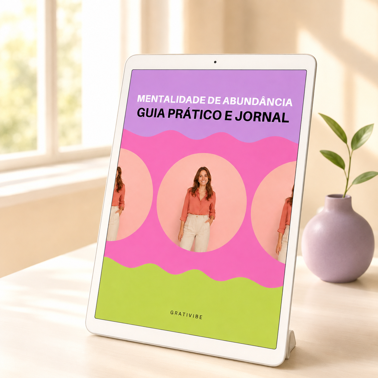 Mentalidade de Abundância: Guia Prático e Jornal Tablet a apresentar capa digital de guia prático e jornal colorido com foto de mulher