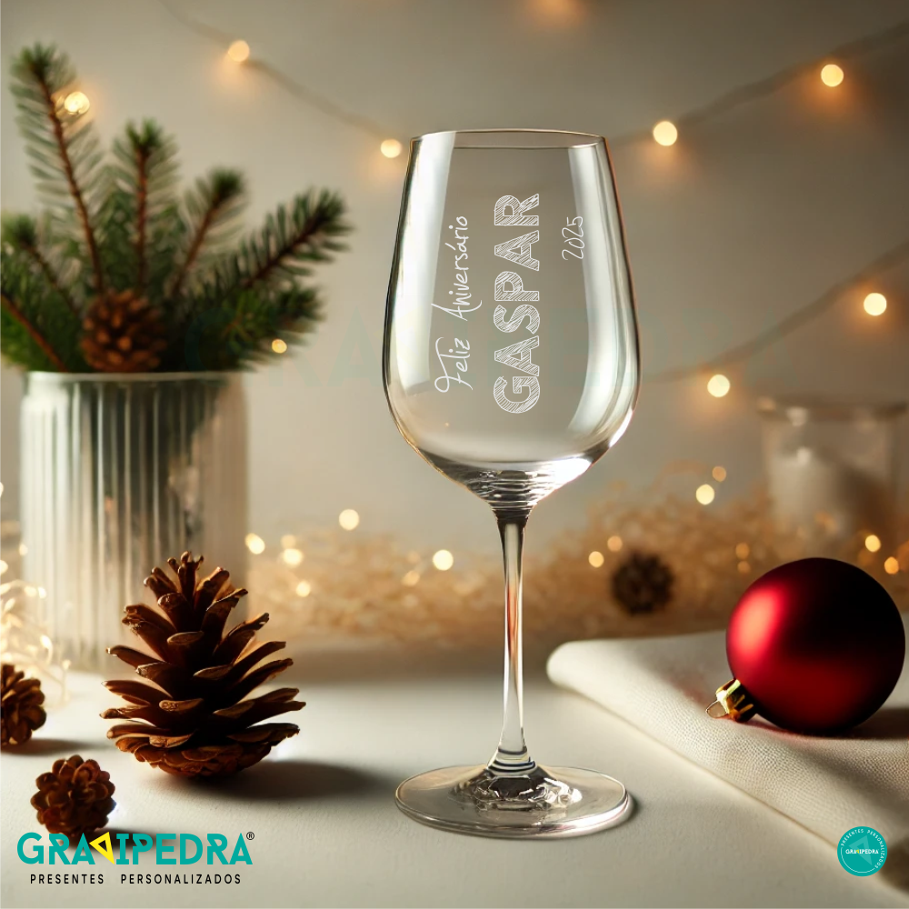 Copo em vidro personalizado Natal - CVNAD08 Taça de vinho personalizada com texto aniversário com decoração natalícia
