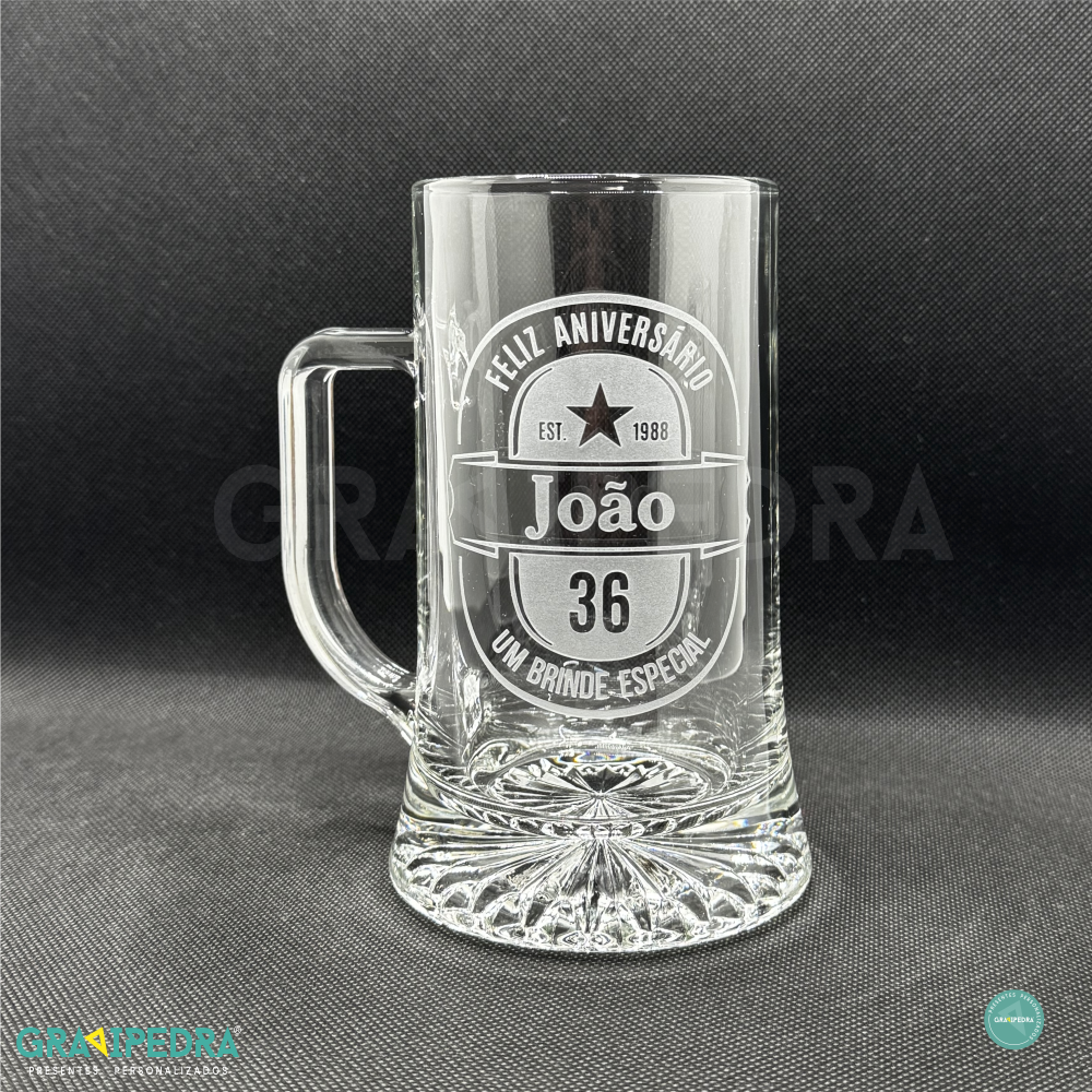 Caneca de Cerveja em vidro personalizada - CCVJ01 Caneca de vidro transparente com gravação de feliz aniversário para João