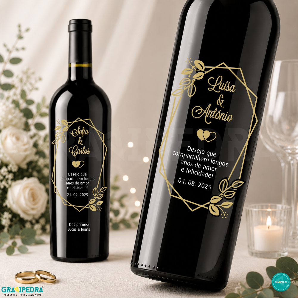 Garrafa de vinho personalizada - Bodas Casamento - GCN22 Garrafa de vinho personalizada com rótulo preto e dourado e mensagem em português