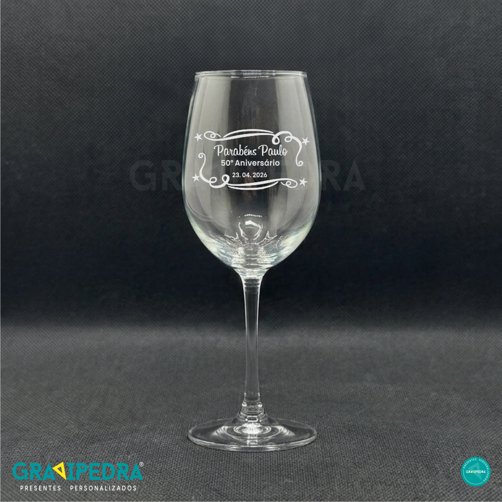 Copo em vidro personalizado - CVFG07 Copo de vidro transparente com gravação comemorativa em fundo preto