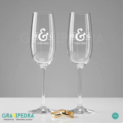 Copos de champanhe personalizados com anéis dourados